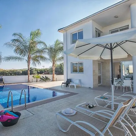 You Will Love This Luxury 3 Bedroom Holiday In With Private Pool 1692 프로타라스