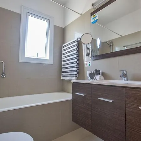 You Will Love This Luxury 3 Bedroom Holiday In With Private Pool 1692 Βίλα Πρωταράς